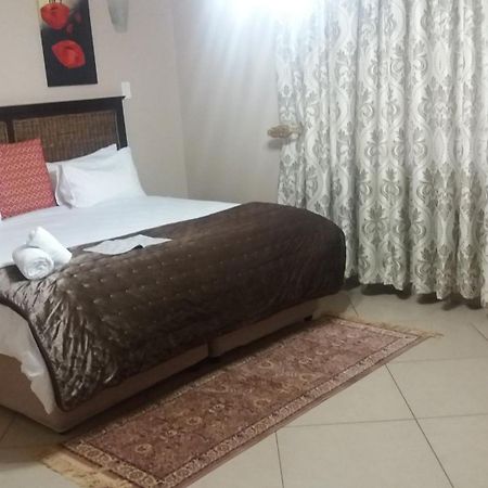 Nongoma Lodge & Inn Cc Pokoj fotografie