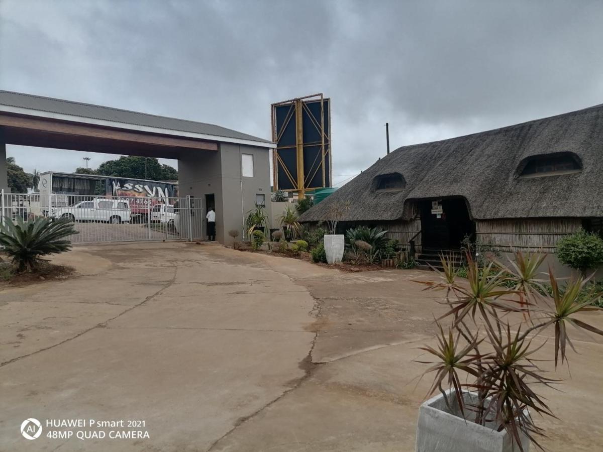 Nongoma Lodge & Inn Cc Exteriér fotografie
